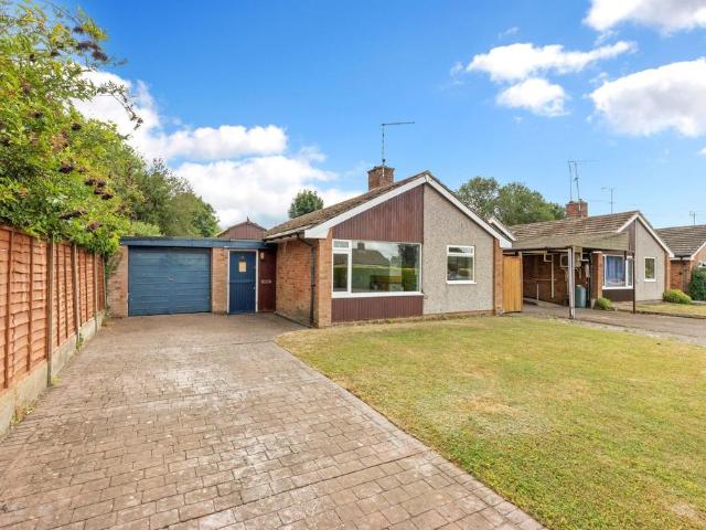 Bungalow for sale in Aston Clinton, Buckinghamshire