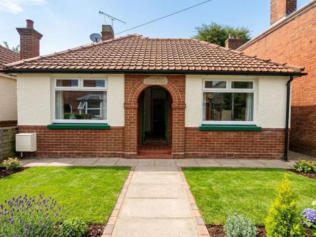 Bungalow for sale in Middle Deal, Ash