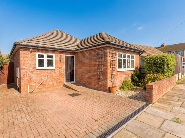 Bungalow for sale in Greenhill, Canterbury