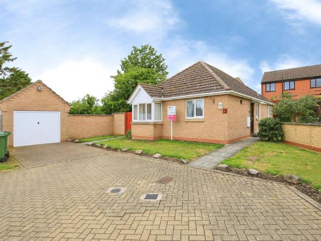 Bungalow for sale in Yaxley, Huntingdon