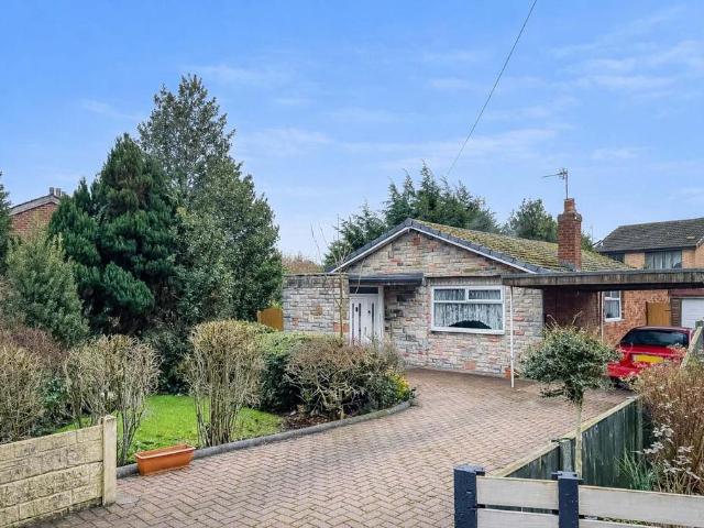 Bungalow for sale in North Meols, Roby Mill