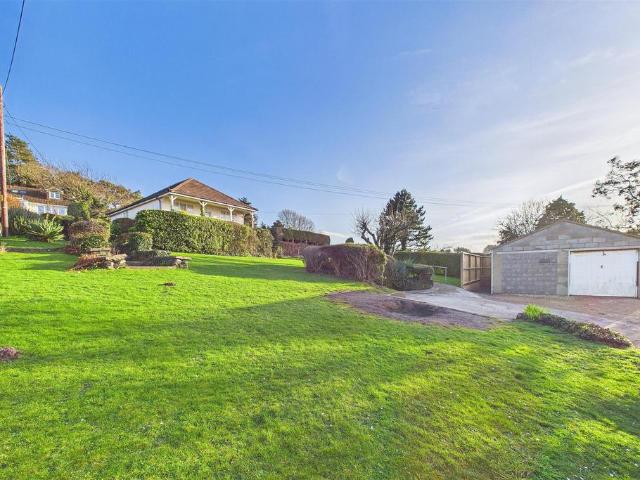 Bungalow for sale in Walton-in-gordano, North Somerset