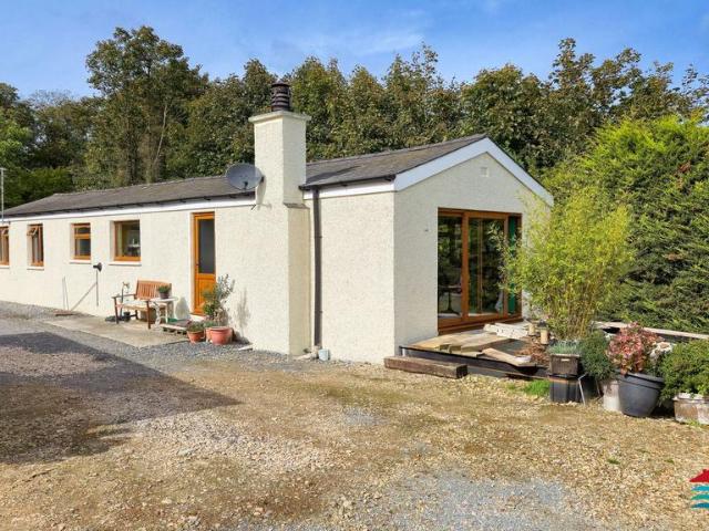 Bungalow for sale in Bryncroes, Wales