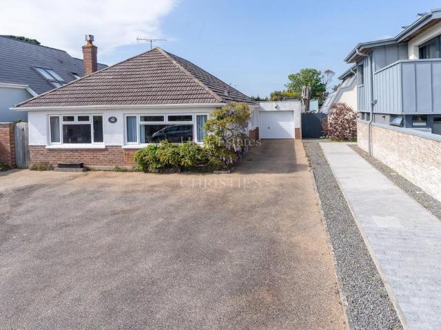 Bungalow for sale