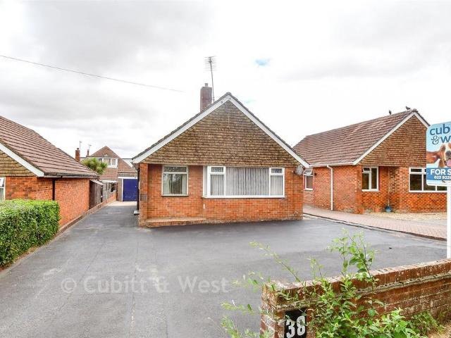 Bungalow for sale in Bolton Low Houses, Hampshire