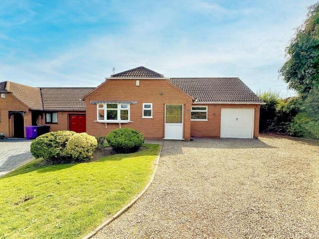 Bungalow for sale in Ettingshall Park, West Midlands