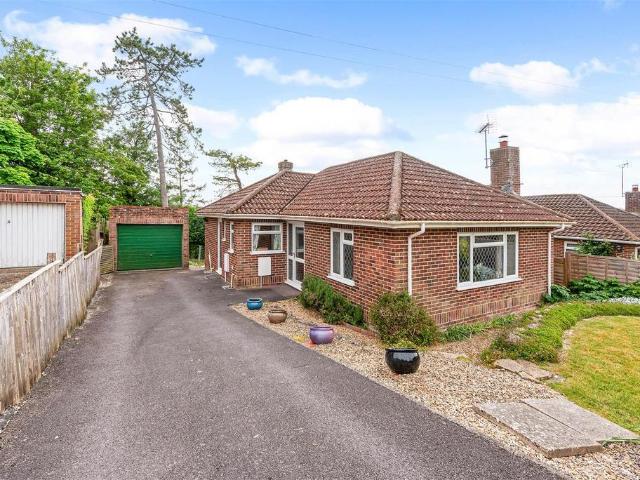 Bungalow for sale in Barton Stacey, Hampshire