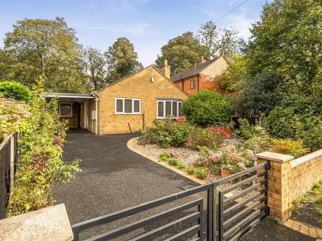 Bungalow for sale in Candlesby, East Lindsey