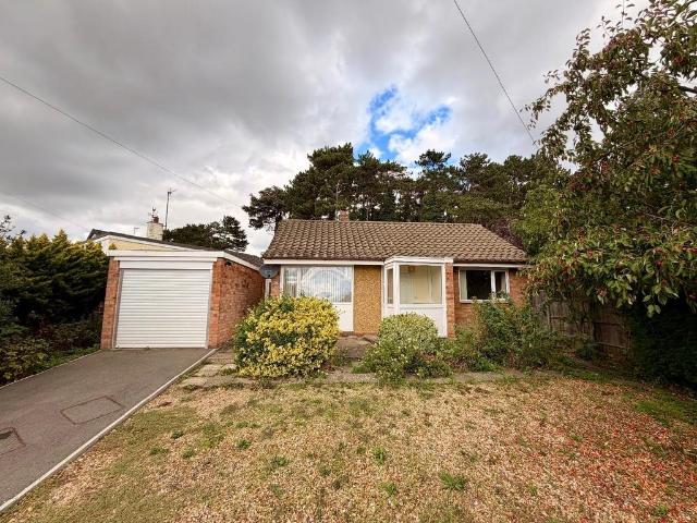 Bungalow for sale in Northampton, Northamptonshire