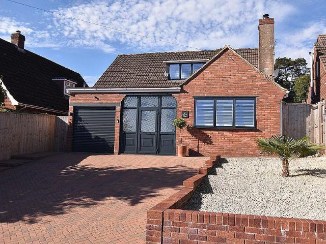 Bungalow for sale in Watergate, Devon