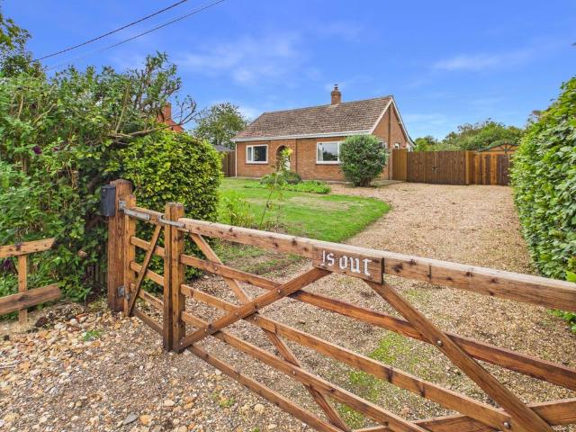 Bungalow for sale in Belleau, Lincolnshire