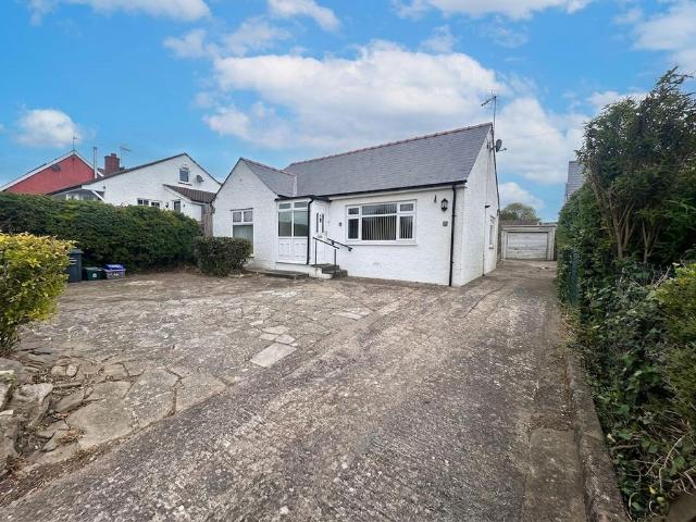 Bungalow for sale in Fonmon, Wales