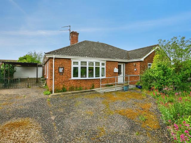 Bungalow for sale in Hilgay, Brookville