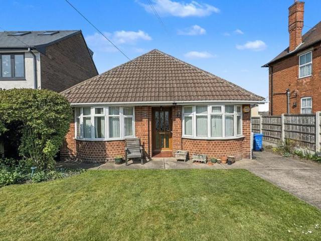 Bungalow for sale in Potters Corner, East Midlands