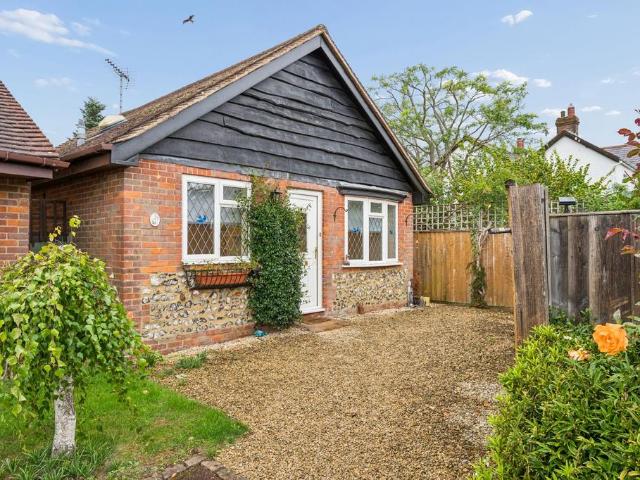 Bungalow for sale in Missendens Community Board, Prestwood