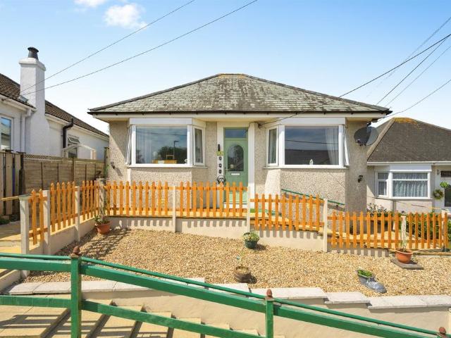 Bungalow for sale in Mount Wise