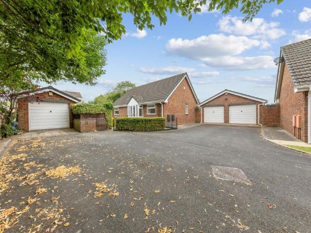 Bungalow for sale in Wargrave, Newton-le-willows