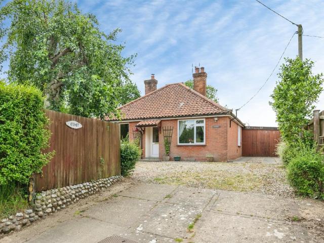 Bungalow for sale in Comers, Norfolk