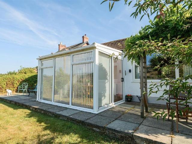 Bungalow for sale in Pen-y-Bont-Fawr, Pen-y-garnedd