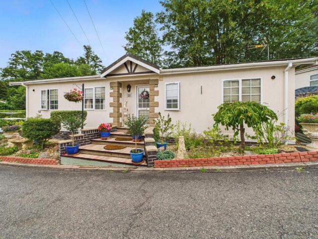 Park Home for sale in Hampton Loade, Shropshire