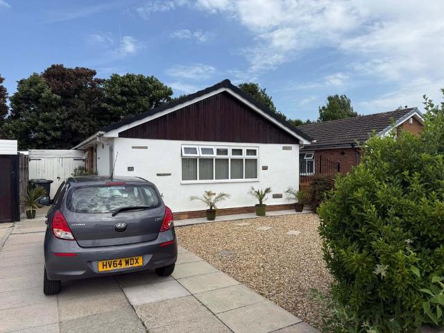 Bungalow for sale in Crossens, Sefton