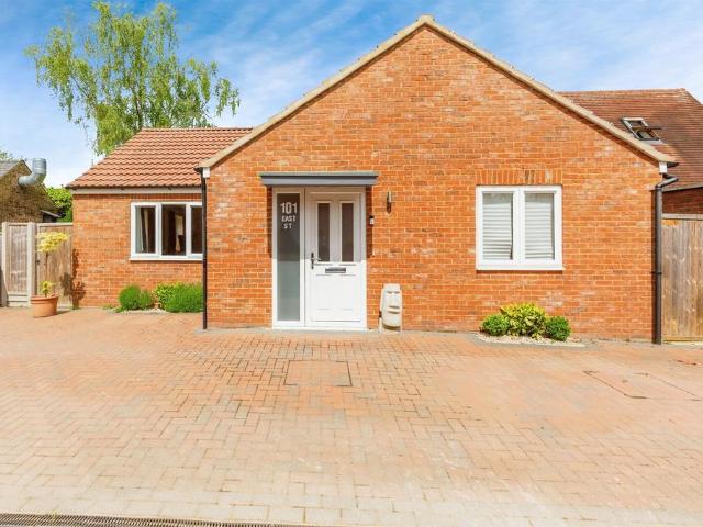 Bungalow for sale in Olney