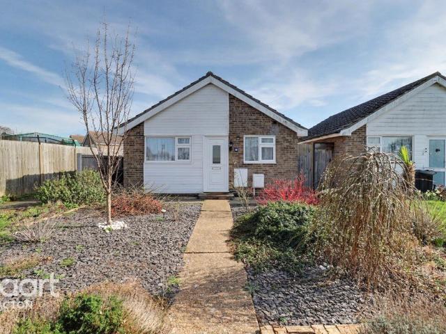 Bungalow for sale in Frinton and Walton, Dale Hill