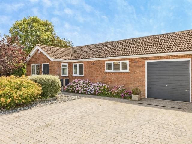 Bungalow for sale in Earley