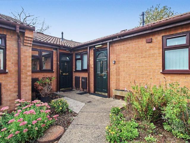 Bungalow for sale in Gedling