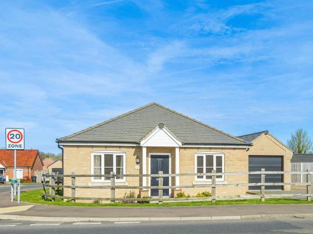 Bungalow for sale in Stokesby, Norfolk