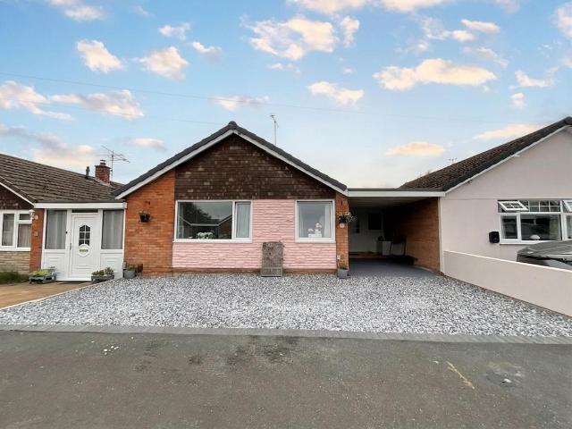 Bungalow for sale in Stone, Baswich