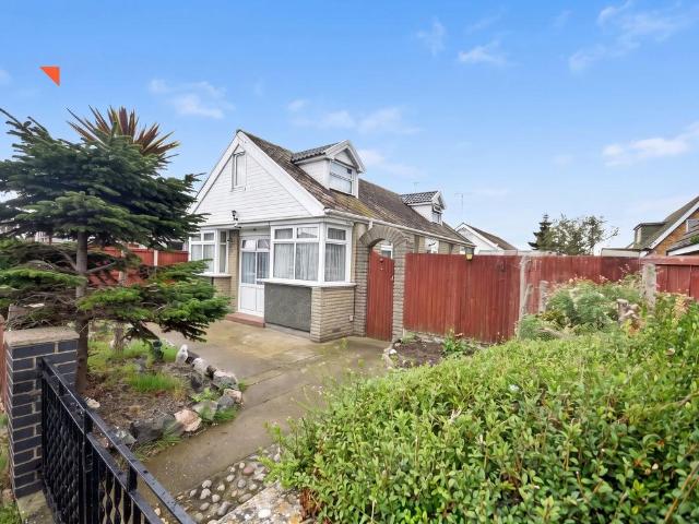 Bungalow for sale in Clacton-on-Sea, Tendring