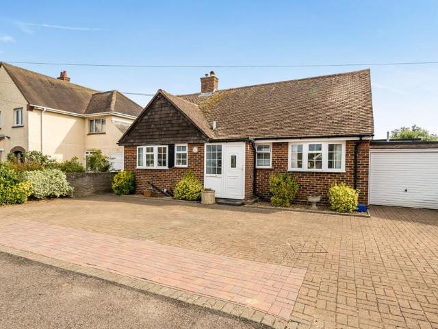 Bungalow for sale in Littlecote, West Sussex