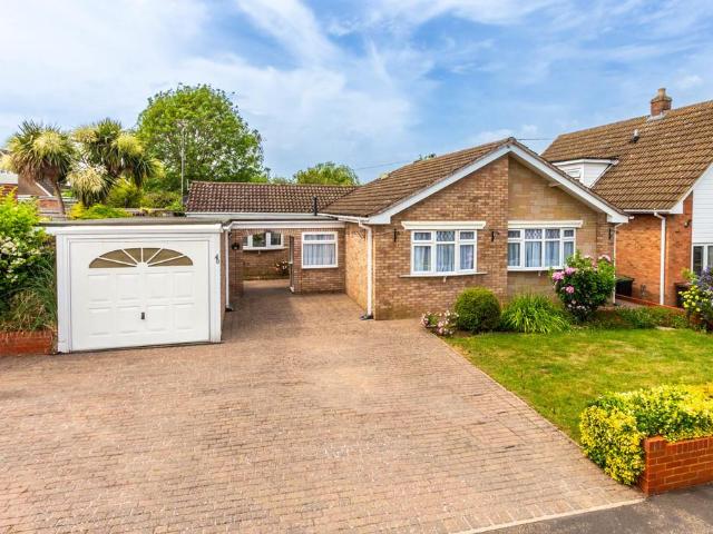 Bungalow for sale in Rushden