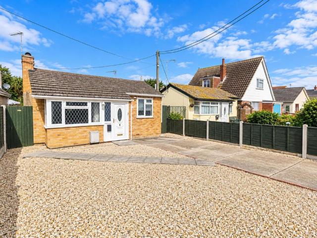 Bungalow for sale in Point Clear, Tendring