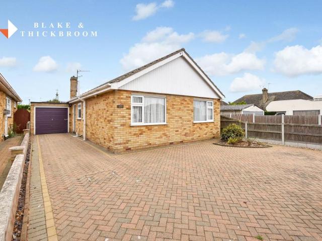 Bungalow for sale in Holland-on-Sea, Dale Hill