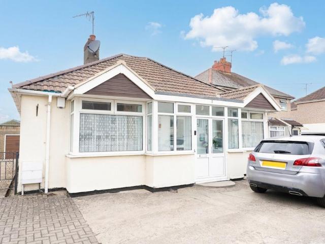 Bungalow for sale in Cheney Manor, Swindon