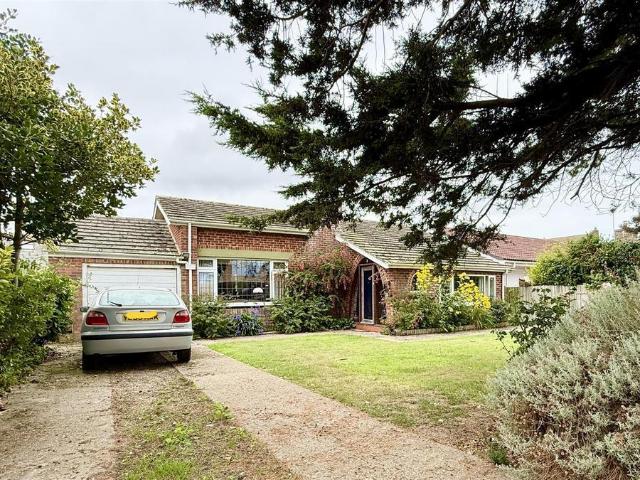 Bungalow for sale in Happisburgh, Comers