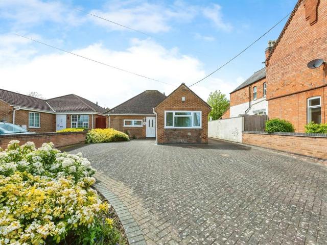 Bungalow for sale in Elmfield, Leicestershire