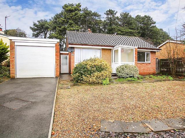 Bungalow for sale in Northampton, Northamptonshire