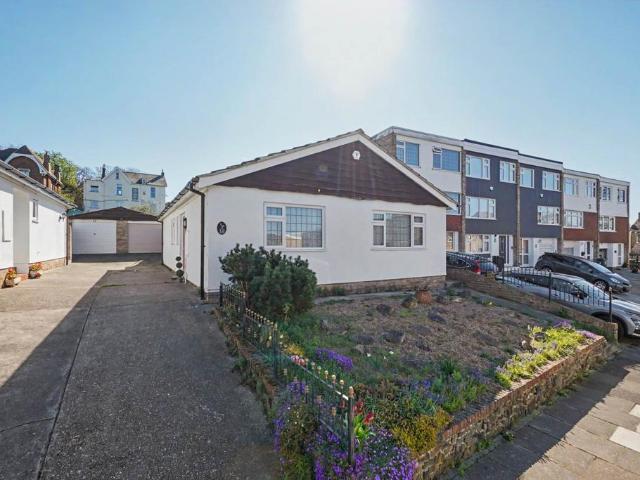 Bungalow for sale in Kings Farm, Hamerton