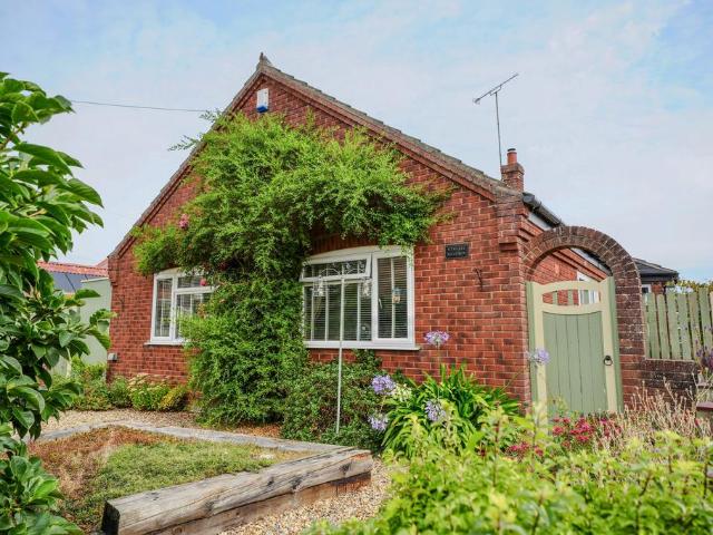 Bungalow for sale in Comers, Norfolk