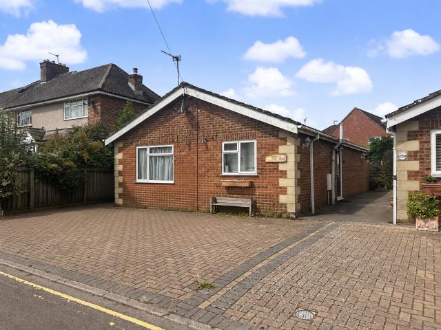 Bungalow for sale in Highworth, Swindon