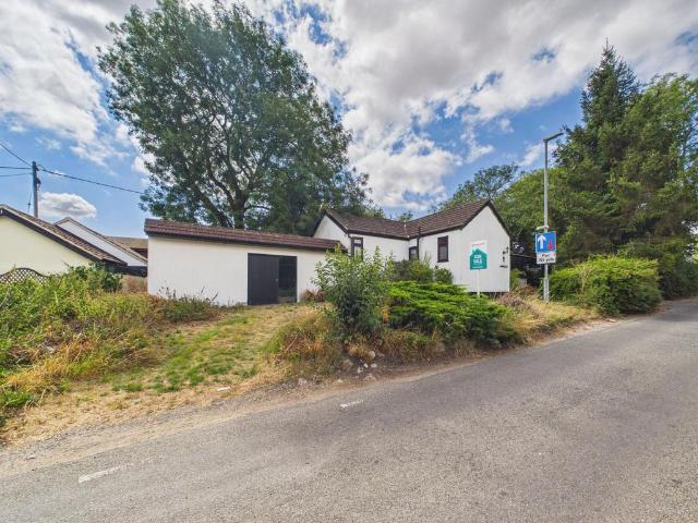 Bungalow for sale in Lee Chapel, Essex