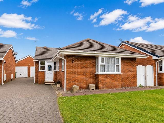 Bungalow for sale in Marshside, Southport