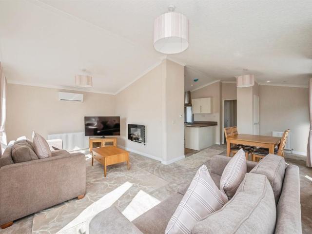 Bungalow for sale in Cobholm Island, Stokesby