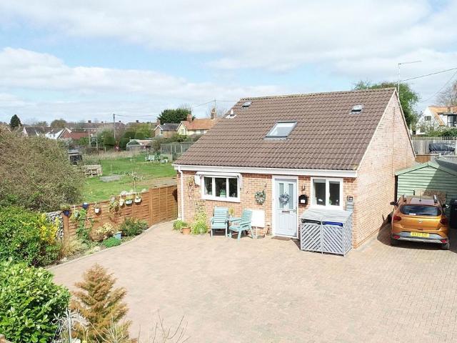 Bungalow for sale in Hundon, Chedburgh