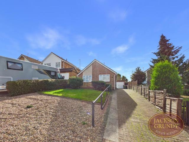 Bungalow for sale in Earls Barton