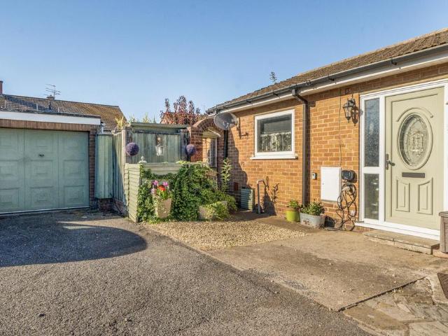 Bungalow for sale in Feckenham, City Of Bristol