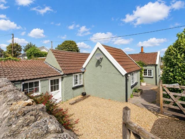 Bungalow for sale in Felton, North Somerset
